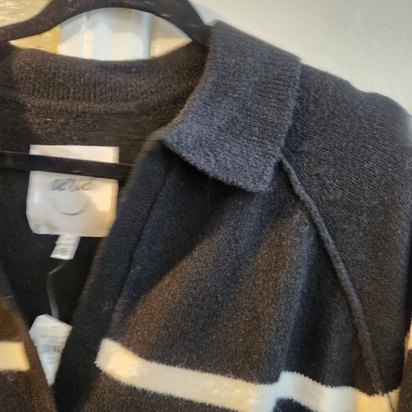 Aerie Black and White Striped Sweater - Picture 5 of 7